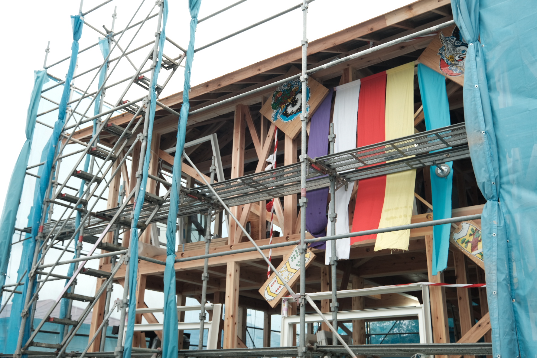 上棟】木の香り漂う雨の上棟式 | 天然住宅